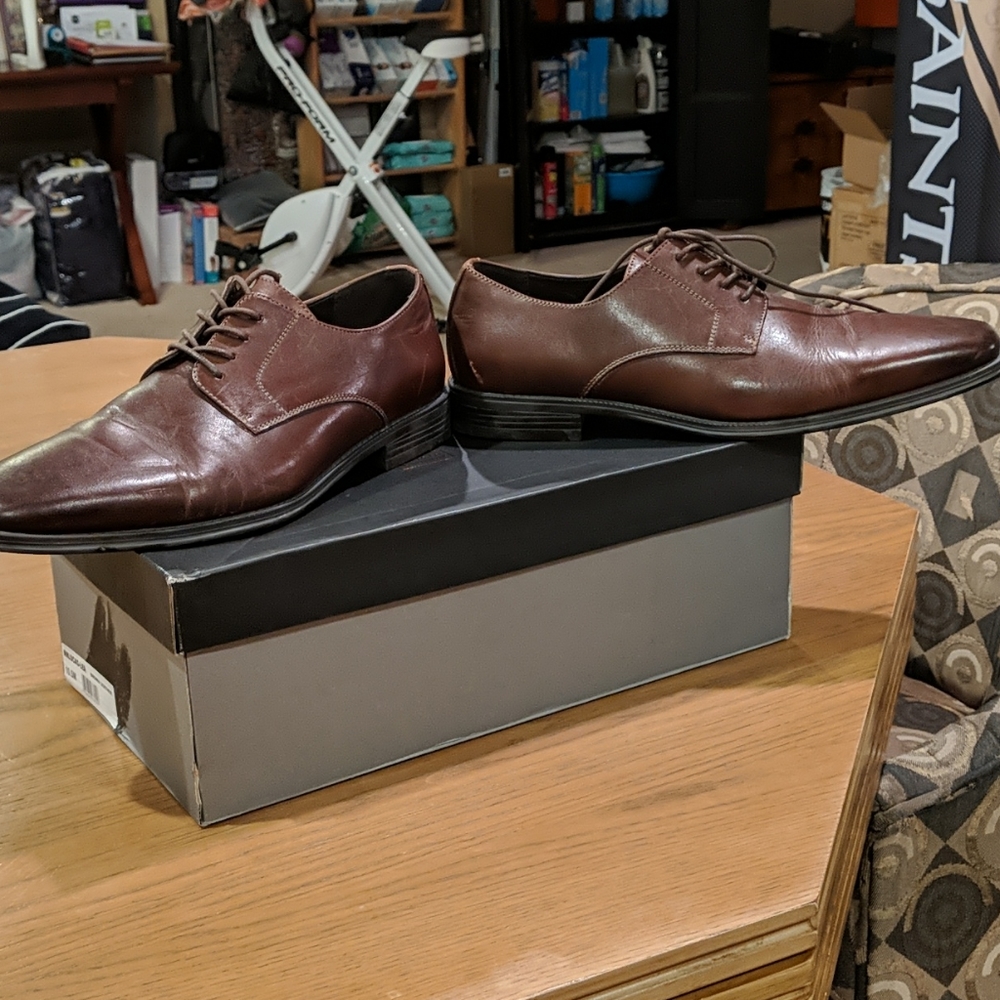 Shoes - Picture 2 of 3